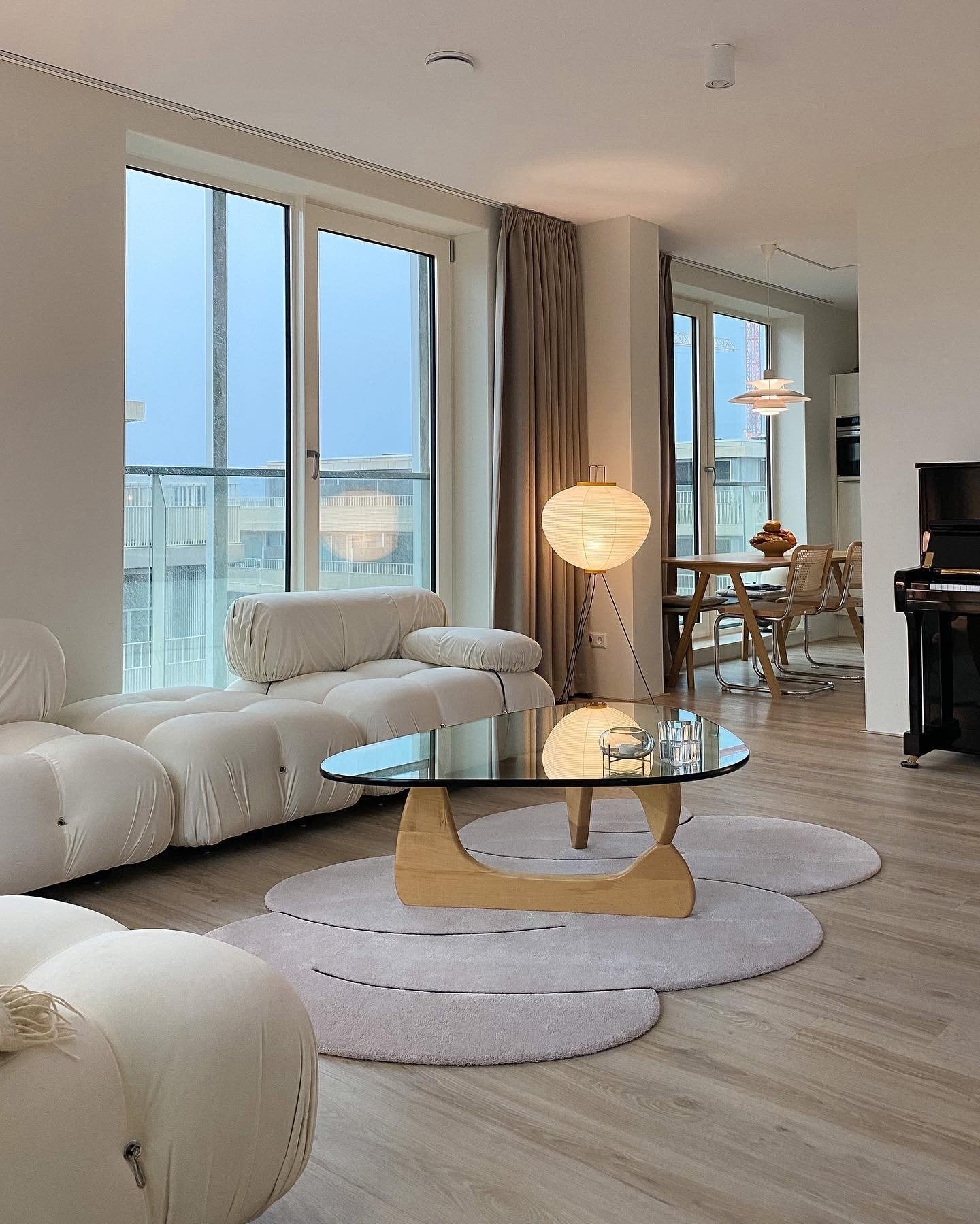 OKEJ Studio Squiggle ラグ オフホワイト スモール Cloud Gray Squiggle Rug – Okej