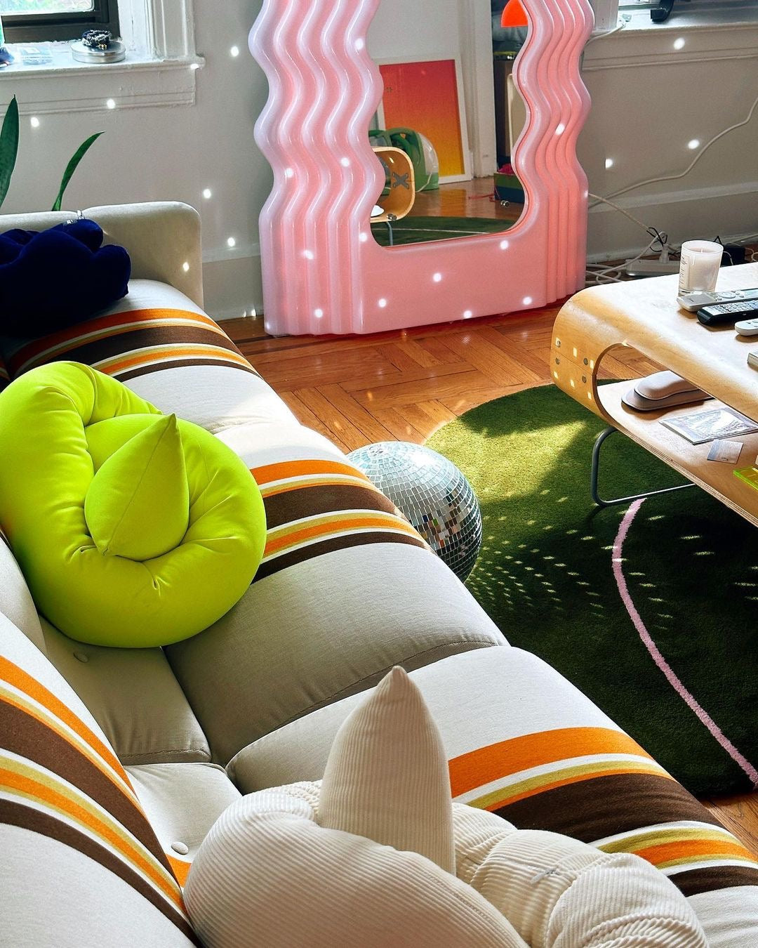 Moss Green Squiggle Rug – Okej